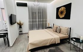 Beautiful Designer Apartment New Near Akropolis